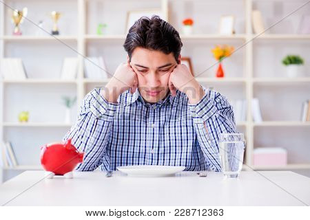Man running out of money in restaurant and using savings from pi