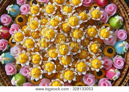 Jah Mongkut Or Sergeant Pastry Crown
