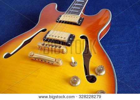 Vintage Semi-hollow Body Jazz Electric Guitar With Golden Pickups, Electronics Knobs And Metal Acces