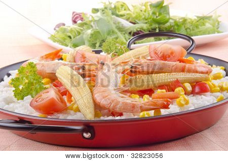 Organik sebze ile İspanyol Paella