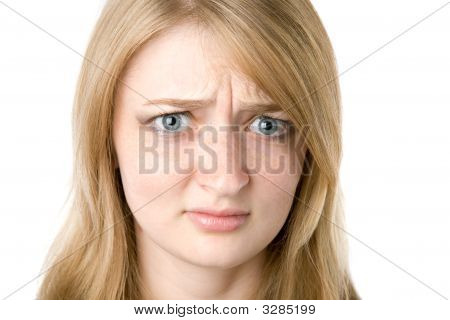 Tiro aislado Retrato de una bella mujer caucásica