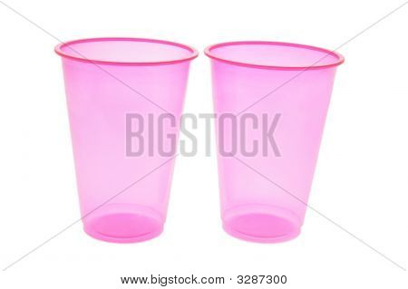 Pembe plastik bardak