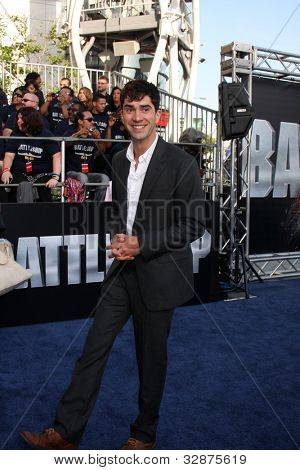 LOS ANGELES - maj 10: Hamish Linklater anländer till 