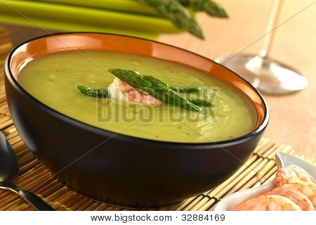 Creme von grÃ¼nem Spargel