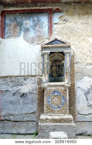 Casa Dello Scheletro, Archaeological Site, Herculaneum, Ercolano, Naples, Campania, Italy