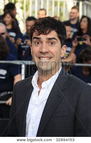 LOS ANGELES - maj 10: Hamish Linklater på premiären av 