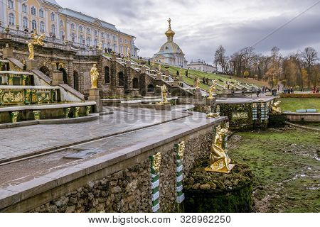 Peterhof.russia.october 20, 2019.a Large Cascade Of Fountains In Front Of The Facade Of The Grand Pa