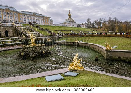 Peterhof.russia.october 20, 2019.a Large Cascade Of Fountains In Front Of The Facade Of The Grand Pa