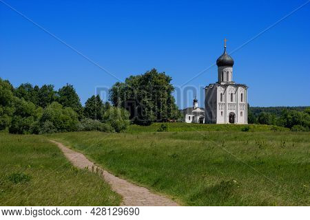 Russia, Vladimir Region, Bogolyubovo, June 2021: Church Of The Intercession On The Nerl