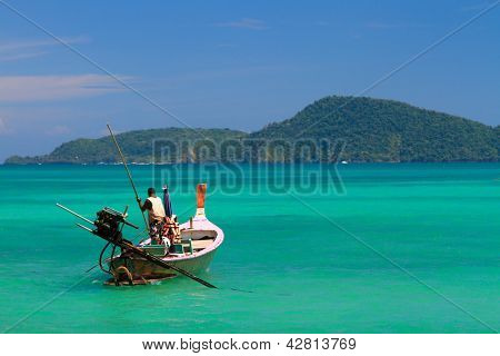 เรือหางยาวยาวหางเรือในจังหวัดภูเก็ต