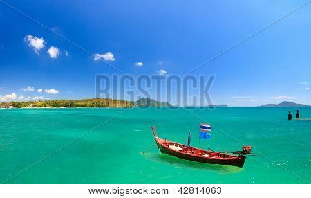 เรือหางยาวยาวหางเรือในจังหวัดภูเก็ต