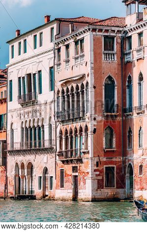 Palazzo Dolfin And Francesco Da Mosto House On Grand Canal, Venice, Italy