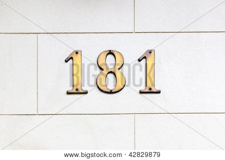 รูปหมายเลข 181 บนผนัง