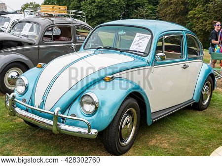 Pittsburgh, Pennsylvania, Usa July 24, 2021 The Pittsburgh Vintage Gran Prix In Schenley Park, A Yea