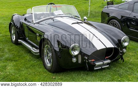 Pittsburgh, Pennsylvania, Usa July 24, 2021 The Pittsburgh Vintage Gran Prix In Schenley Park, A Yea