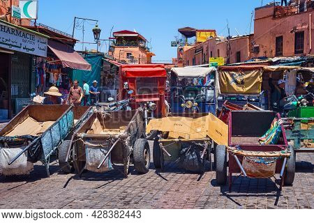 Marrakesh, Morocco - June 05, 2017: Parking Of The Empty Hindcarriages In The Medina Of Marrakesh On