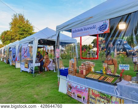 Kanchanaburi,thailand - September 12, 2020: Unidentified People Protect Yourself From Germs By Weari