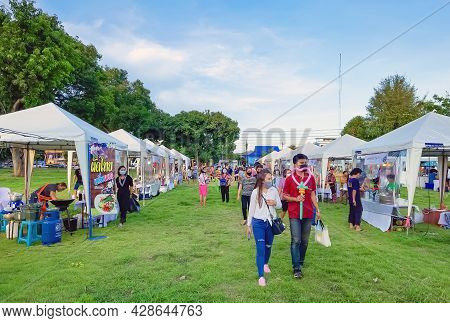 Kanchanaburi,thailand - September 12, 2020: Unidentified People Protect Yourself From Germs By Weari