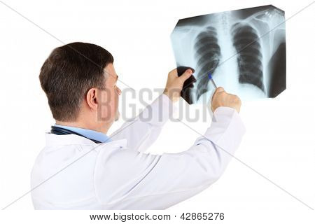 Docteur en médecine analyse radiographie isolé on white