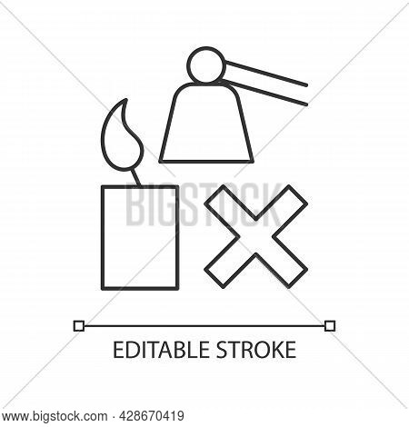 Extinguishing Flickering Candle Linear Manual Label Icon. Thin Line Customizable Illustration. Conto