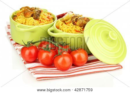 Köstlichen Pilaf mit Gemüse, isolated on white