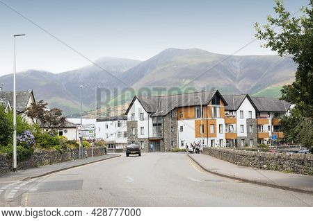 Keswick, English Lake District, U.k. 28 July, 2021. Beautiful Town Centre In Keswick, English Buidin