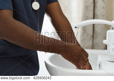 Close-up Doctor, Therapeutic Or Medical Advisor Washing His Hands Before Surgery At Medical Office, 