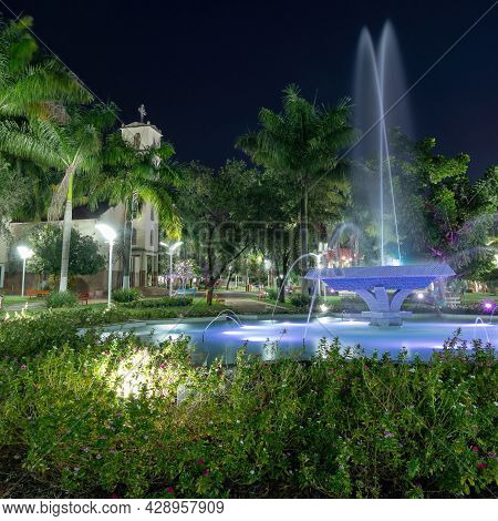 Sao Jose Square Fountain