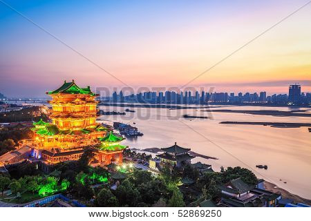 Nanchang Scenery Of The Tengwang Pavilion At Dusk