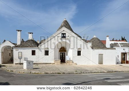 Trullo Sovrano, Alberobello (italy)