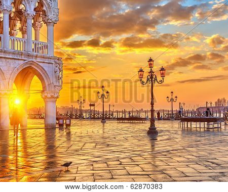Piazza San Marco at sunrise, Vinice, Italy