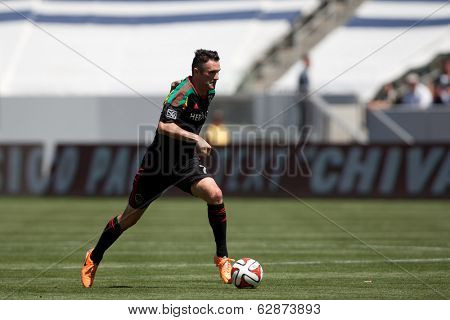 CARSON, CA - APRIL 6: Los Angeles Galaxy F Robbie Keane (7) during the MLS game between the Los Angeles Galaxy & Chivas USA on April 6th 2014 at the StubHub Center in Carson, Ca.