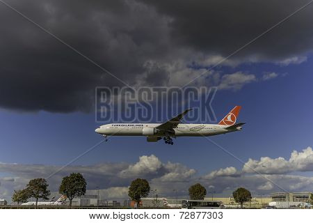 Turkish Airlines Boeing 777-35R(ER)