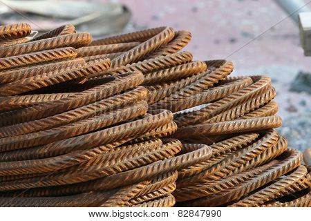 Rusty Rebars, Bent