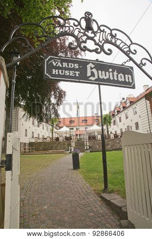 Local restaurant Vardshuset Hvitan