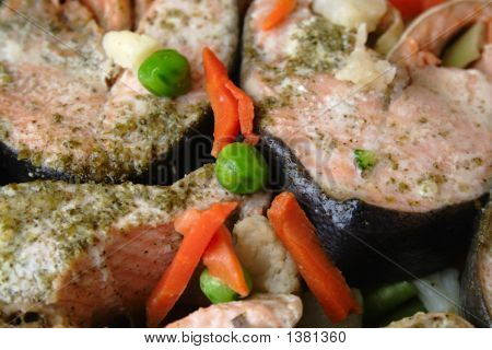 Salmone al forno con verdure