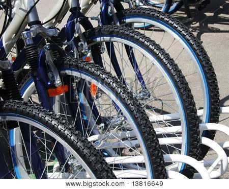 Fahrräder geparkt