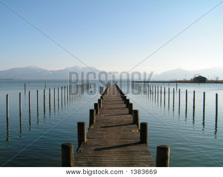 Estrada para o Lago