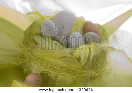 Ovos de Páscoa feliz feriado