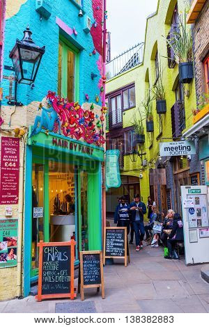Picturesque Alley Neals Yard In London, Uk