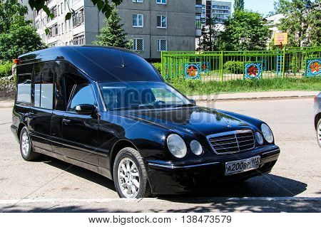 Mercedes-benz W210 E-class