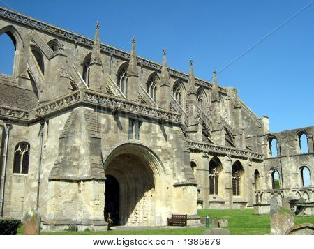 Klosterkirke/Monastry / / og kirkegård