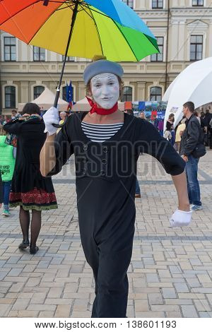 Kiev Ukraine - May 21 2016: Actor in the role of mime entertains residents during the celebration of Europe Day