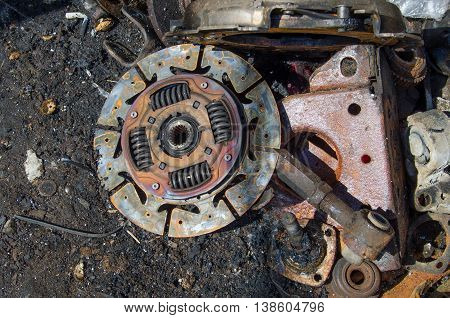 Useless, worn out rusty clutch discs and other parts