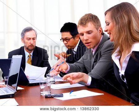 Businessteam en oficina