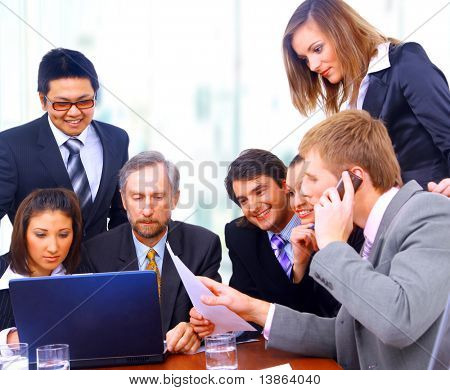 Businessteam en oficina