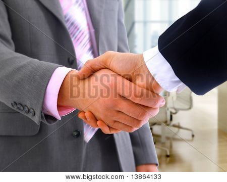 Handshake isolerad på vit bakgrund
