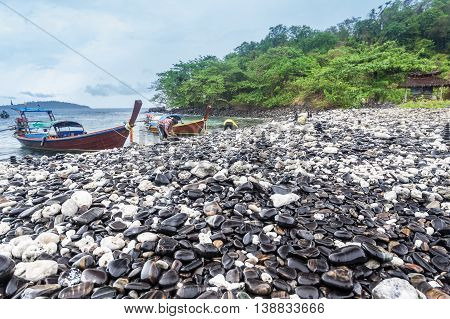 Holiday in Thailand - Beautiful island of Black Rock Ko Hin Ngam, Koh Lipe