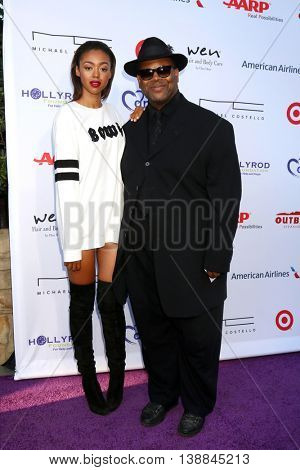 LOS ANGELES - JUL 16:  Bella Harris, Jimmy Jam Harris at the HollyRod Presents 18th Annual DesignCare at the Sugar Ray Leonard's Estate on July 16, 2016 in Pacific Palisades, CA
