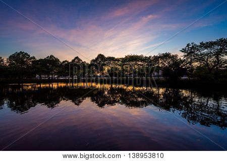 The Storrow Lagoon At Sunset At The Charles River Esplanade, In Boston, Massachusetts.